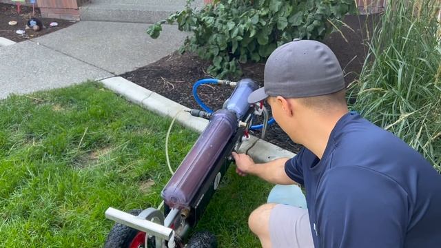 How to clean windows using the (Water fed pole)