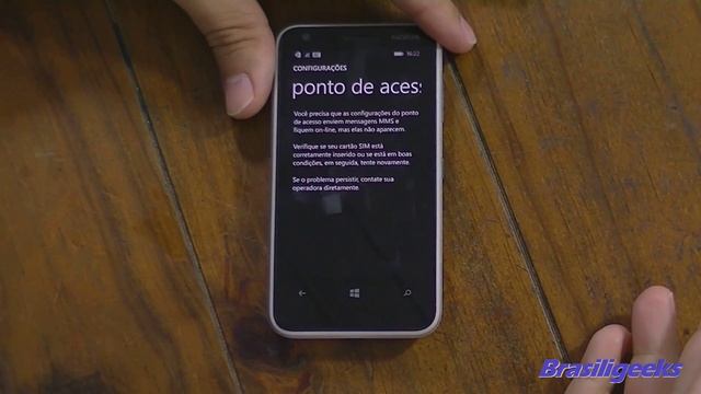 Lumia 620 rodando Windows Phone 8.1