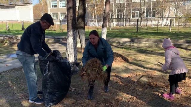 Центральная библиотека г. Дальнереченск. Общегородской субботник