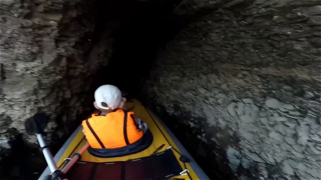 [СПЛАВ] Первый сплав на байдарке с сыном | Водный поход | Скалы | Пещера | ПВД | Поход с ребенком