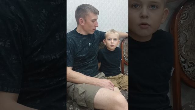 Трубилин Артем , 6 лет, МДОУ №3  стихотворение "Папе"Н. Анишина