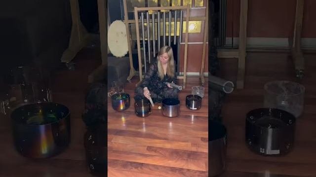 Кристальный целительный звук хрустальных поющих чаш от Валентины Миловановой во благо всем слушающим