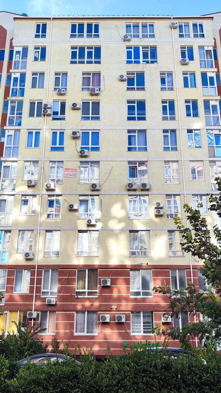Двухуровневая квартира с видом на море в Севастополе. Подробности: 8978-059-92-55, Геннадий.