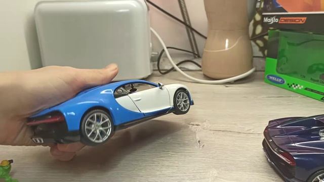 Сравниваем Bugatti Chiron 1-24 от Maisto и Welly+Модель1-38