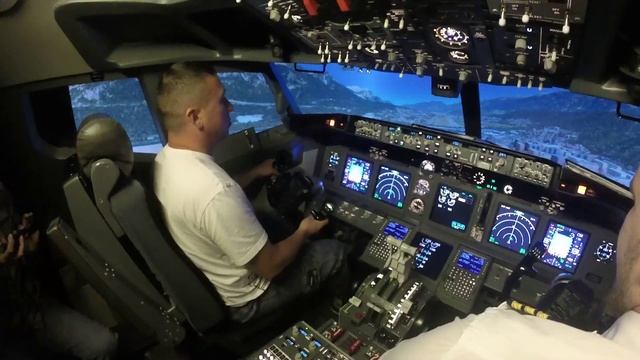 Полёт на авиатренажёре боинг 737