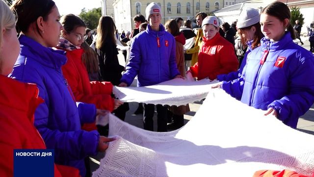 В ОРЕНБУРГЕ ПРОШЕЛ ФЛЕШМОБ «СТРАНА ПУХОВЫХ УЗОРОВ»