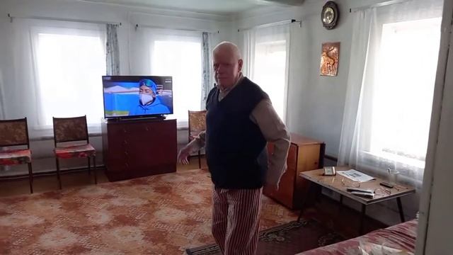 Акция "Родные объятия" Дедушке 85 лет. Спасибо за мирное небо, за беззаботное детство.