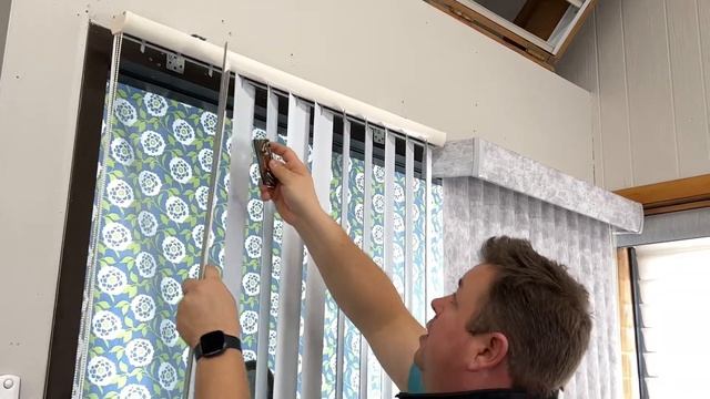 Removing Vertical Blind Track | Take Down Vertical Blind | Bazaar Home Decorating