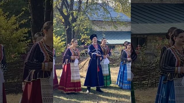 Народный казачий ансамбль «Хуторок» на усадьбе музея М.Ю. Лермонтова в Пятигорске
