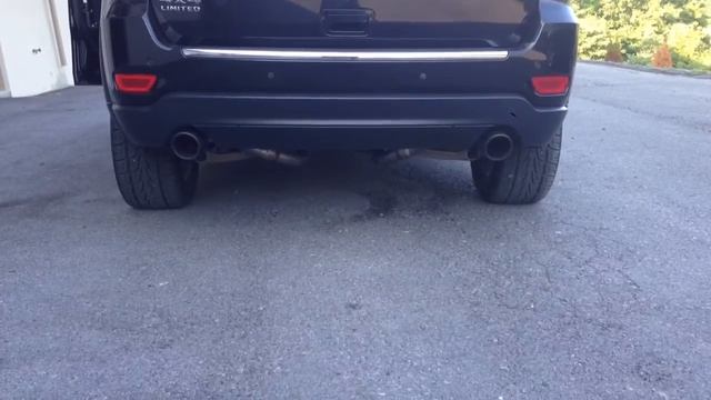 Custom Magnaflow on Jeep Grand Cherokee 3.6 V6 (revving)