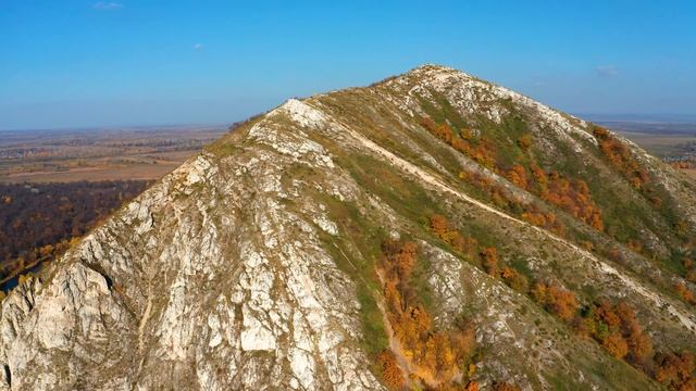 8 HRS Scenic Autumn from the Urals to Siberia - 4K Cinematic Nature Film with Beautiful Music 1