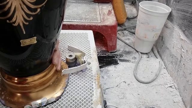 We fix (repurpose) a vase in the studio V093