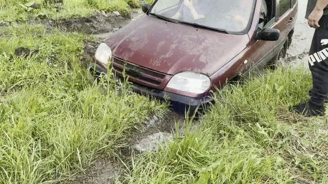 нива шевроле в болотце. На пределе возможностей) Auto 4x4