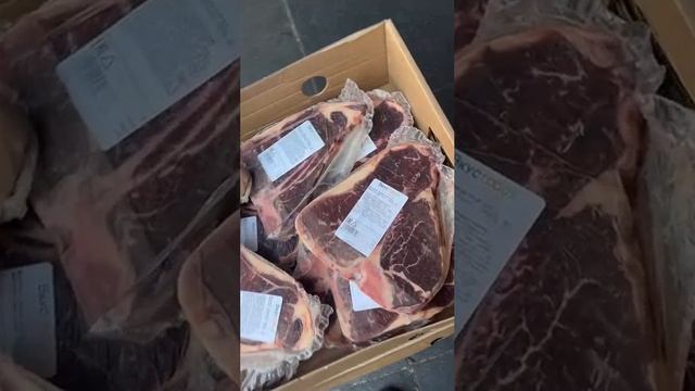 Стейки мз мраморной говядины Шортлойн