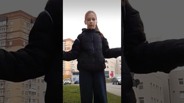 Like_7426346777785650550.mp4