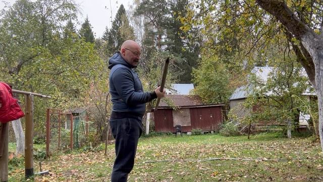 Против лома нет приёма или как укрепить свой хват при помощи подручного строительного инструмента.