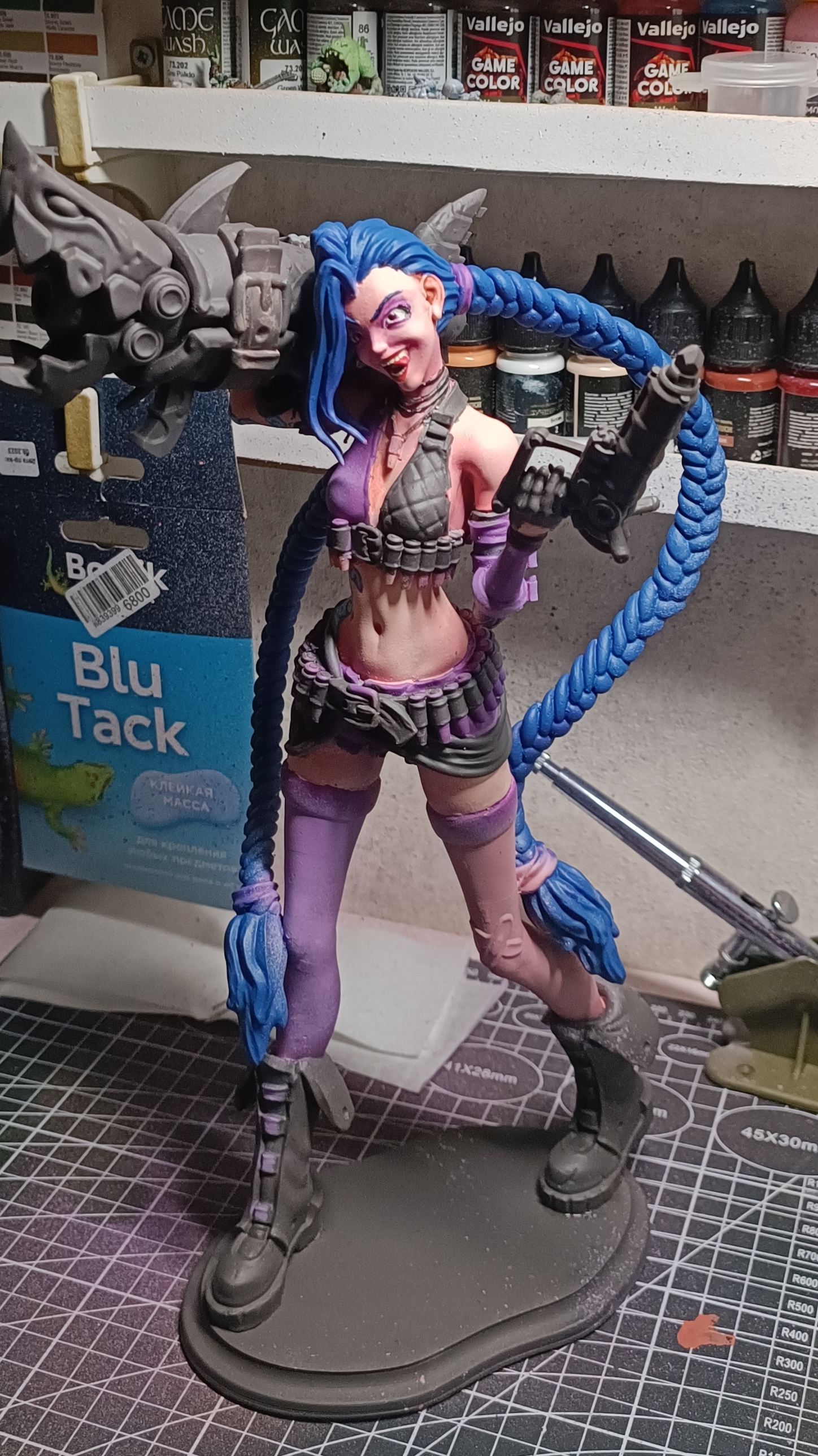 Небольшой отчёт о процессе окраски модели Jinx