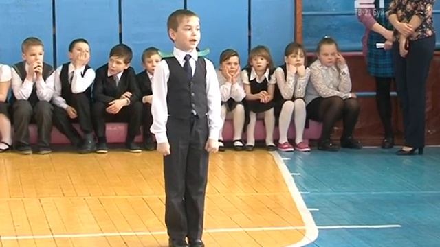 Смотр строя и песни в школе № 1