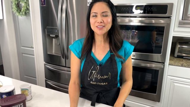 EASY 1 MINUTE MUG CAKES  QUICK MICROWAVE TREATSRed velvet  chocolate  By Glamour and Sugar