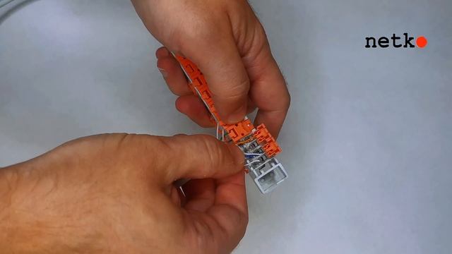 56444 Плинт QCS 2810 (система быстрого подключения), 10 пар NETKO Optima