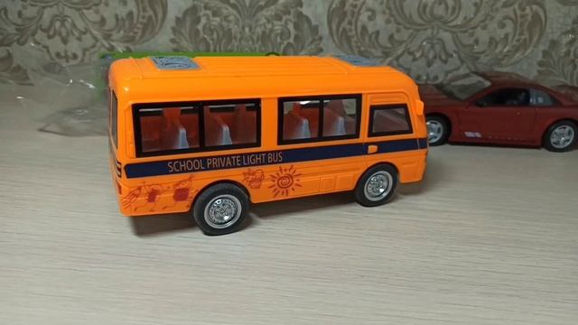 Автобус Школьный Игрушка Oubaoloon ST66-02. 2021. Shool Bus. Свет+Звук