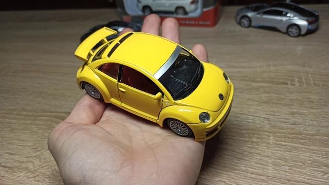 Volkswagen New Beetle'1997 RSI Диски от Renault Clio V6. 1-32 от Kinsmart