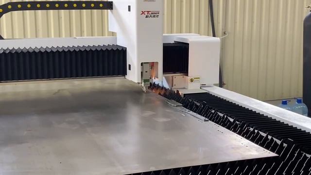 XTLASER machine running in Russia #лазерный аппарат XT работает в россии