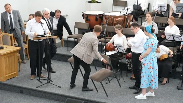 Благословение ребёнка на языке жестов. Chișinău, Молдова, 09.06.2024