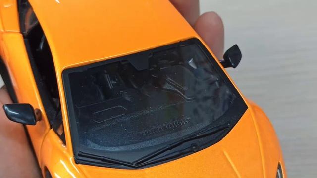 Lamborghini Huracan'2014 LP640-4 Perfomante. 1-24 Bburago