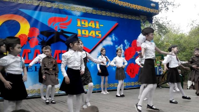 Танец " Смуглянка"