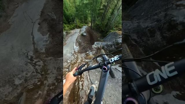 Парень преодолел трассу более 20 раз, прежде чем записать это видео. Ведь повторение - это путь к ма