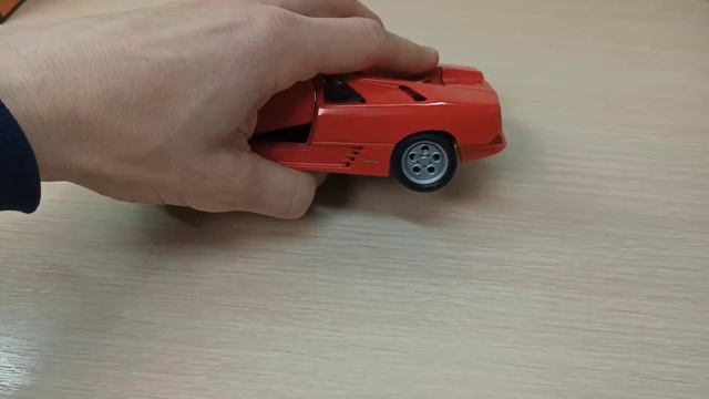 Lamborghini Diablo'1996 (I)(-). Модель 1-24 от Welly