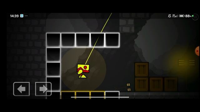 проходим трендовые платформеры в geometry dash