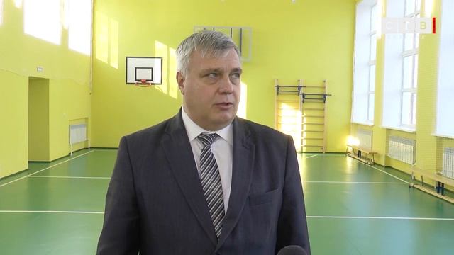 Депутат Заксоба Сергей Аверкиев побывал в отремонтированной Липовской школе