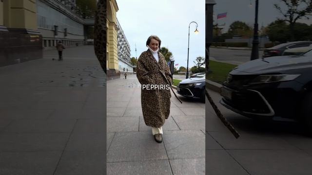 Пальто от бренда Peppiris