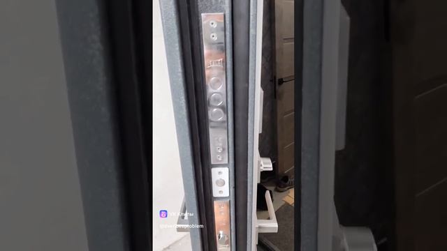 Входная дверь Протерма стеклопакет в сером цвете