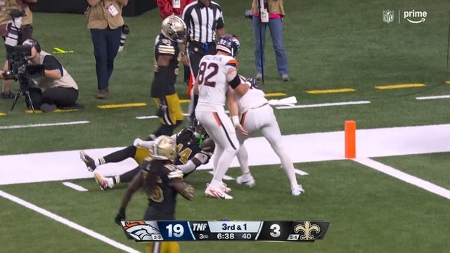 Nix shows off the wheels for a 33 yard pick up