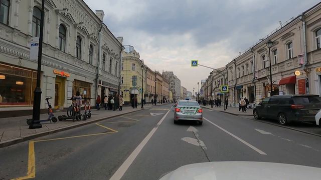 Поездка на машине по Москве. ЦАО, Басманный район. Звуки города. Апрель 2023