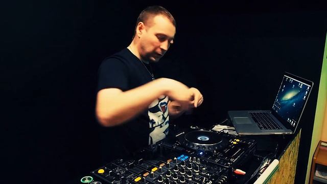 Школа диджеинга CONNECT School - DJ mixing (Moscow 2017)