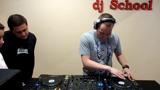 Школа диджеинга CONNECT School - Speedmixing