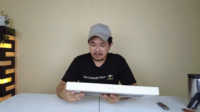 SATECHI Slim X3 Bluetooth Backlit Keyboard  Unboxing