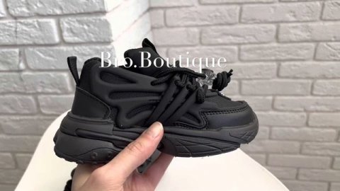 Кроссовки детские черные