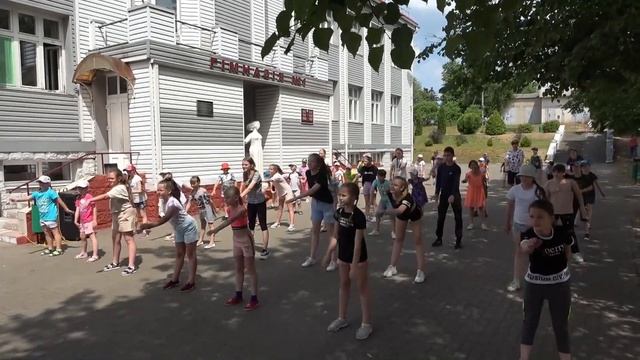 Молодежный интернет-челлендж "Народная зарядка" в ГУО "Гимназия №1 г. Столбцы"