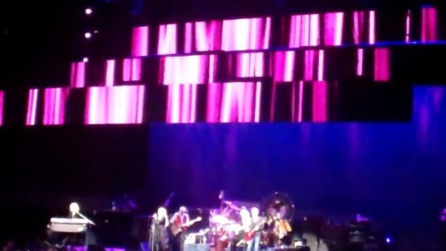 Over my Head INTRO only FLEETWOOD MAC at Nassau Coliseum 2015