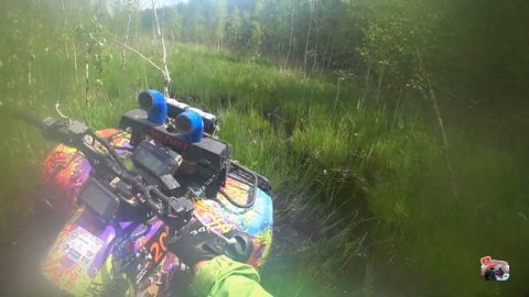 Коварное болото. Квадроциклы на болоте. Чуть не утопили Kawasaki Brute Force 750.