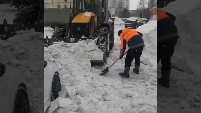 Уборка придомовой территории многоквартирных домов  (17 февраля 2021 г.)