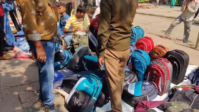 Real chor bazaar Delhi चोर बाजार | IPhone 14 Pro Max, Laptop, Camera, shoes | Jama Masjid chor baza