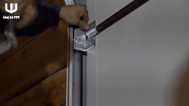Установка секционных ворот Alutech
