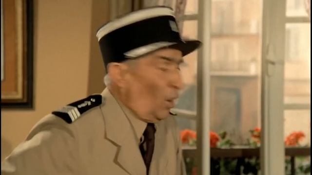 Le Gendarme et les Gendarmettes (1982) - Vous vous foutez de moi !