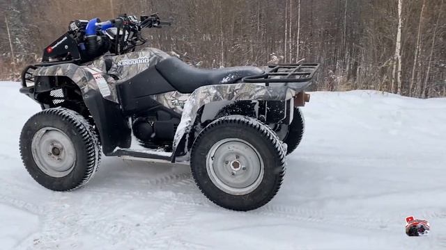 Suzuki KingQuad 750 на ледовом треке. Тренировка на льду. Ледовые гонки. Квадроцикл на льду.